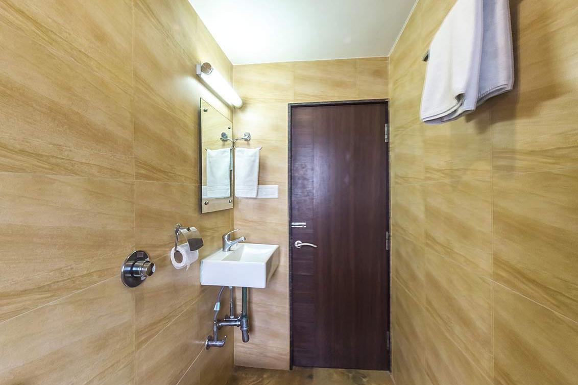 Hotel Kirti Jamnagar Ngoại thất bức ảnh