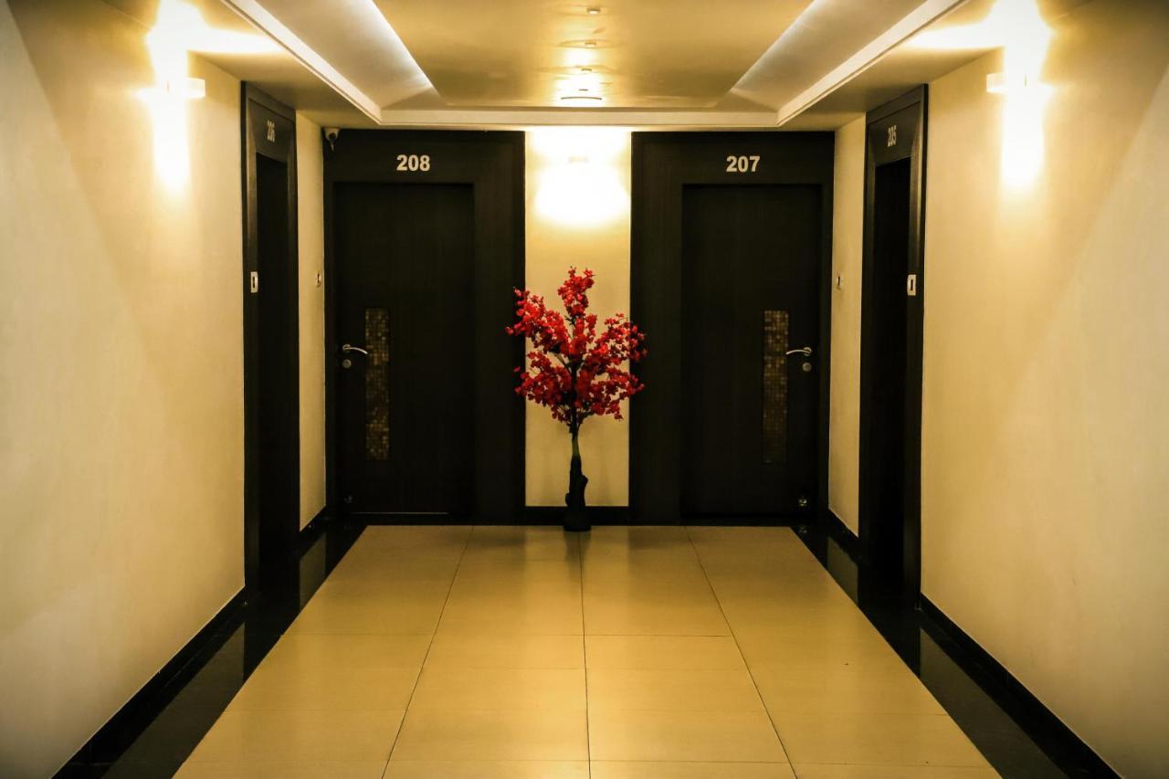 Hotel Kirti Jamnagar Ngoại thất bức ảnh